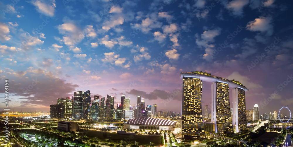 Obraz premium Singapore from the air. Drone view from Marina Bay Park