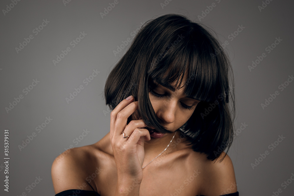 Obraz premium beautiful girl with black short hair