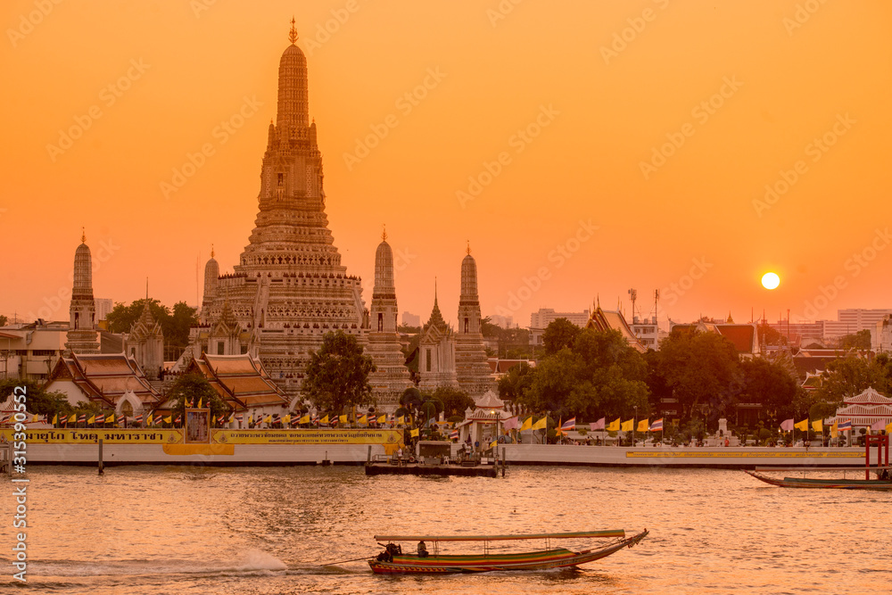 Naklejka premium THAILAND BANGKOK WAT ARUN