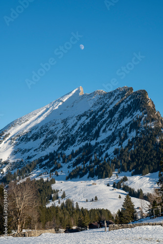 Wintersport: Amden-Arvenbühl mit Leistchamm photo