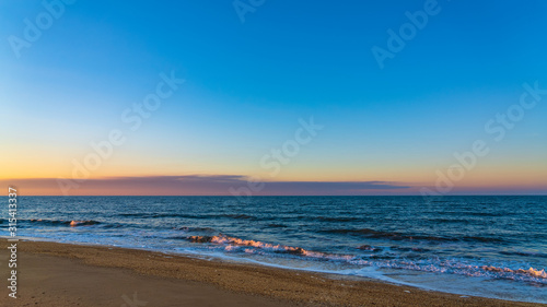 Sea beach in sunset colors © Vastram