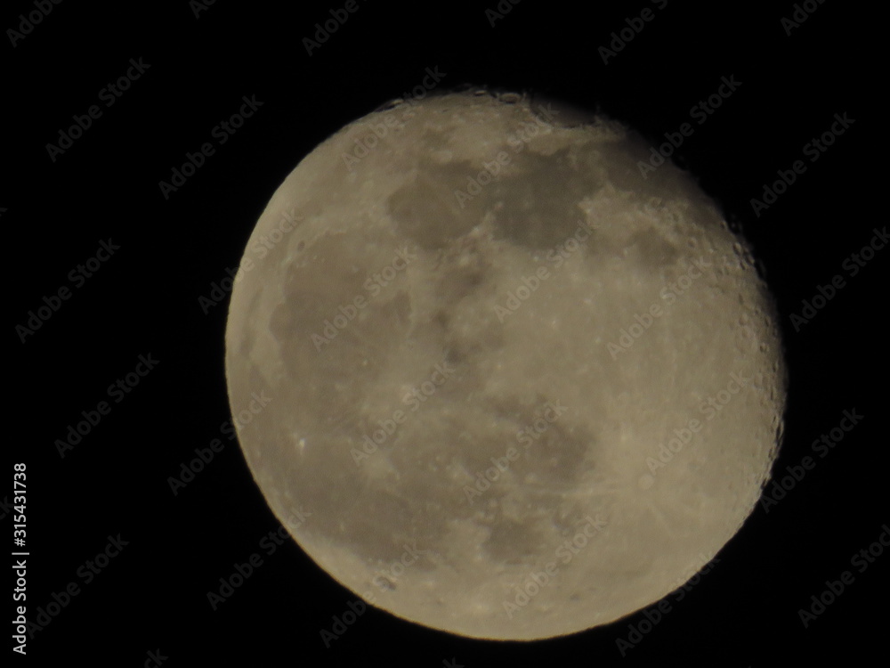 Obraz premium Beautiful full moon England