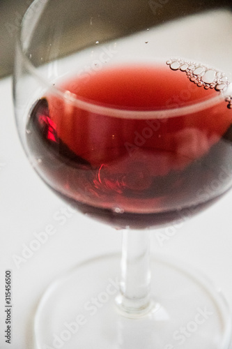 Wino kieliszek 1