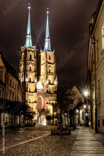 La cattedrale di San Giovanni Battista di Breslavia in Polonia