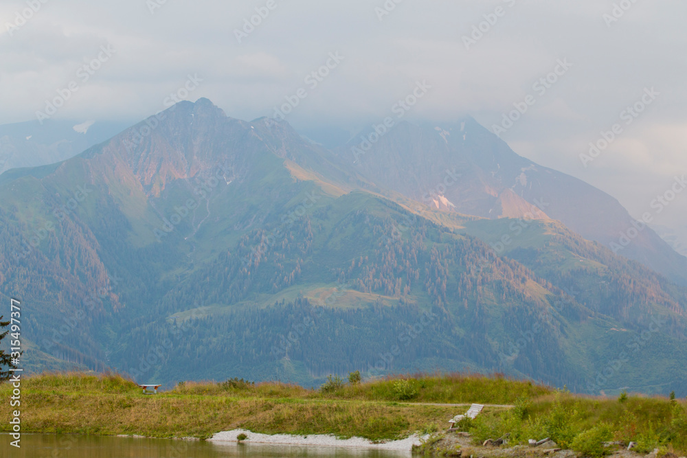 Fototapeta premium Zell am See, Alpen Berge Landschaft