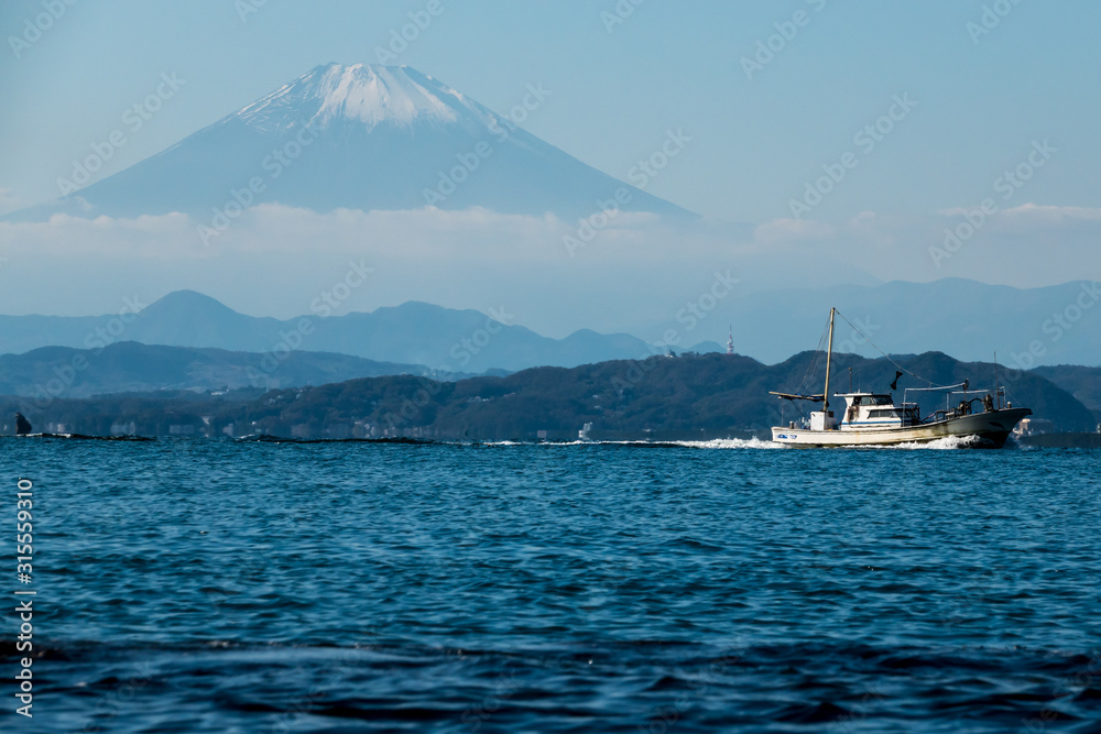富士山と船 富士山と船