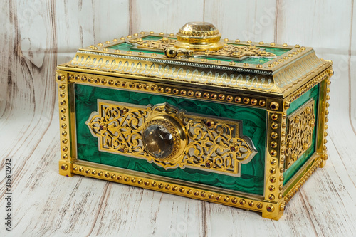 Malachite Chest Box