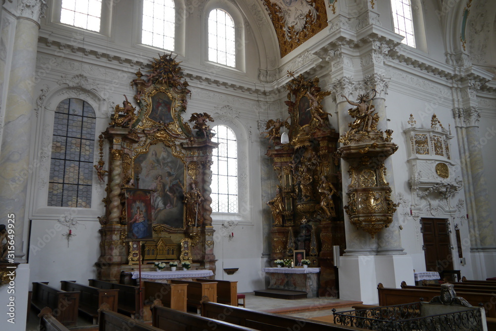 Inneres Abteikirche Seligenthal in Landshut