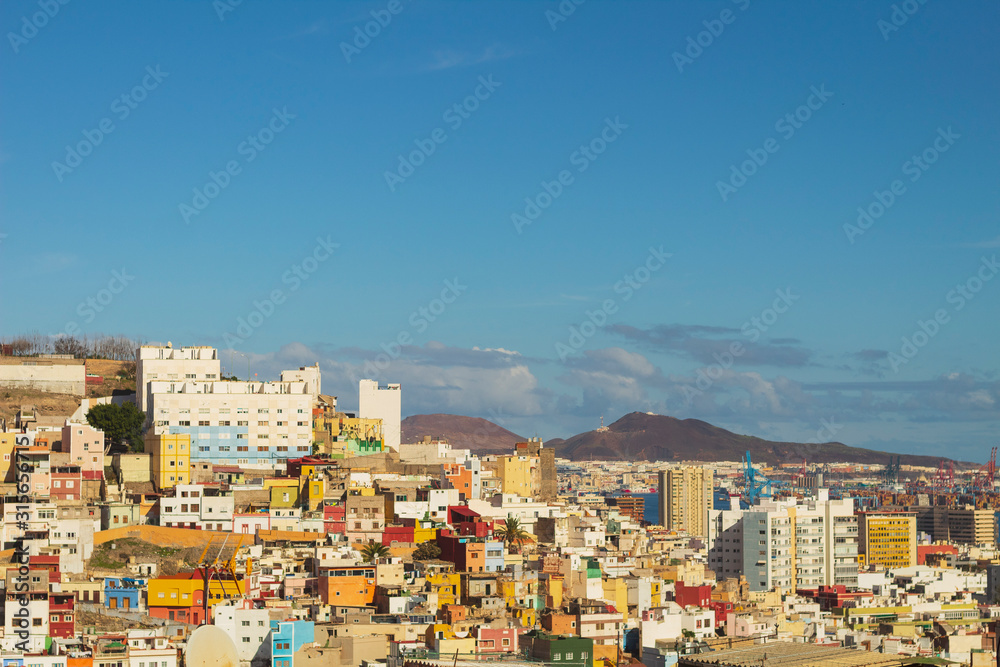Obraz premium Colourful houses in gran canaria, islas canarias, spain