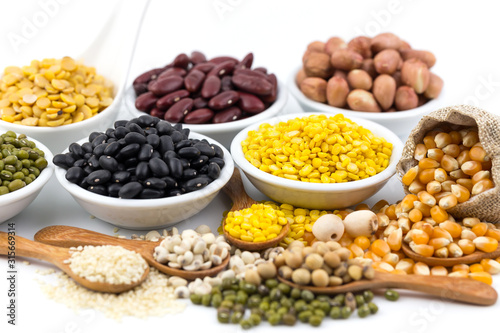 variety of cereal crops for health. Nuts and grains are grouped together. Eat all 5 groups of nuts for good health.