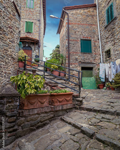 Borgo di Castelvecchio, in provincia di Pistoia photo