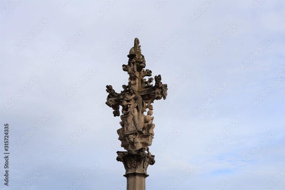 Eglise catholique Saint Martin dans le village de Magneneins - Département de l'Ain - Région Rhône Alpes - France - Construite au 19 ème siècle - Vue de l'extérieur