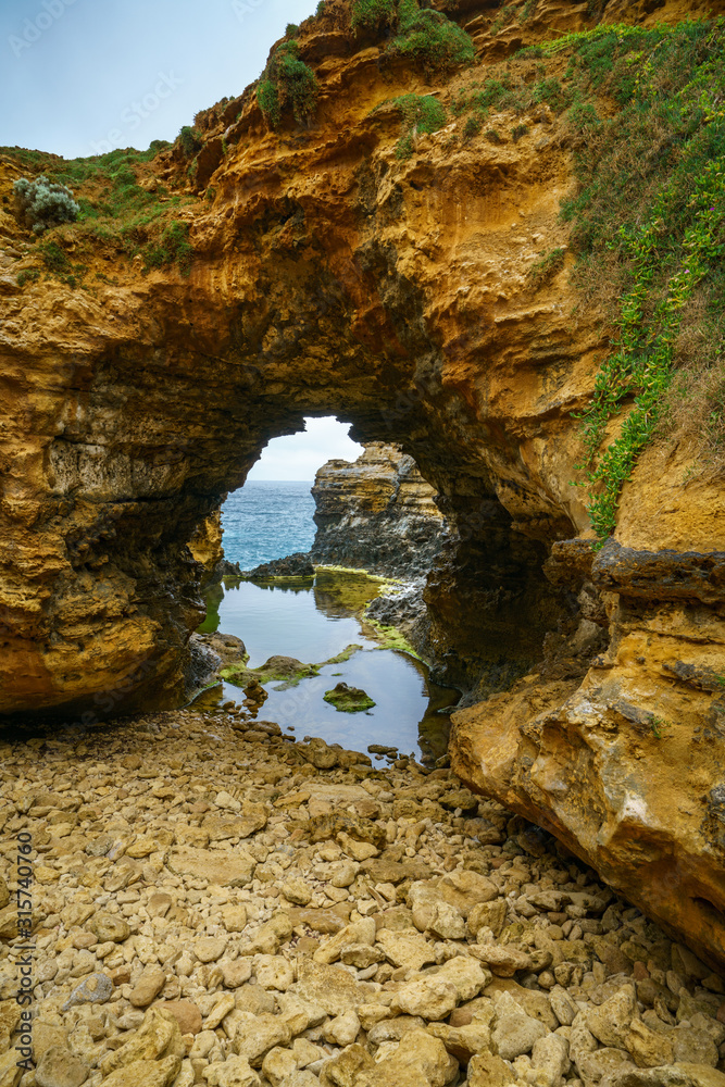 the grotto, great ocean road, victoria, australia