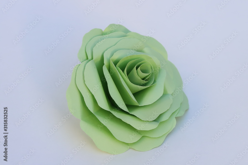 折り紙で作った緑色のバラの花 Stock Photo Adobe Stock