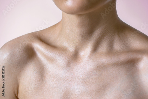 Wallpaper Mural Woman clavicles and neck Torontodigital.ca