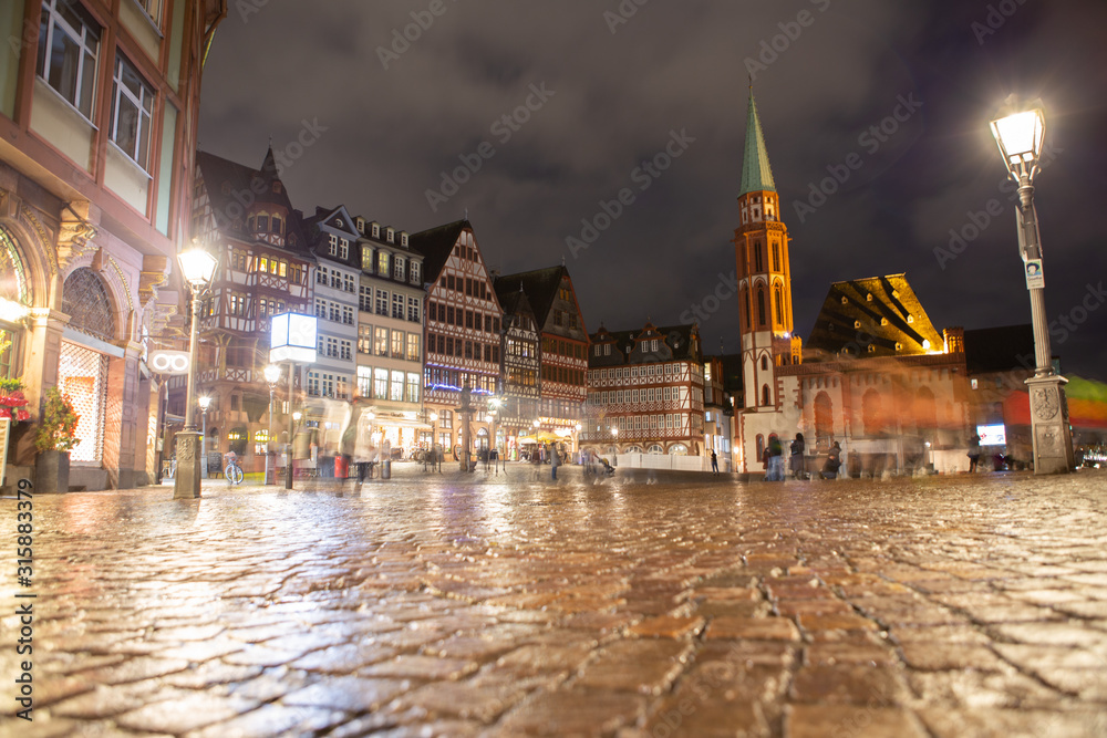 Obraz premium Dom-Römer. The city of old old building in the city of Frankfurt am Main. Old houses and buildings in Germany. 10.01.2020 Frankfurt am Main Germany.