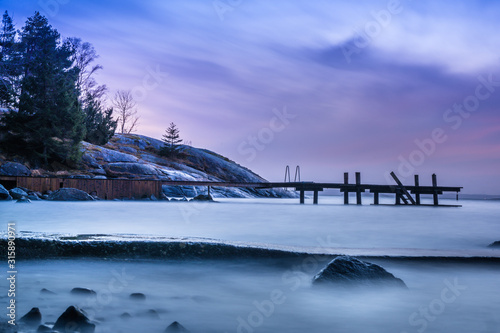 Oslofjord, plaża Krokstrand w Son koło Vestby w gminie Viken w Norwegii, Skandynawia, Europa photo