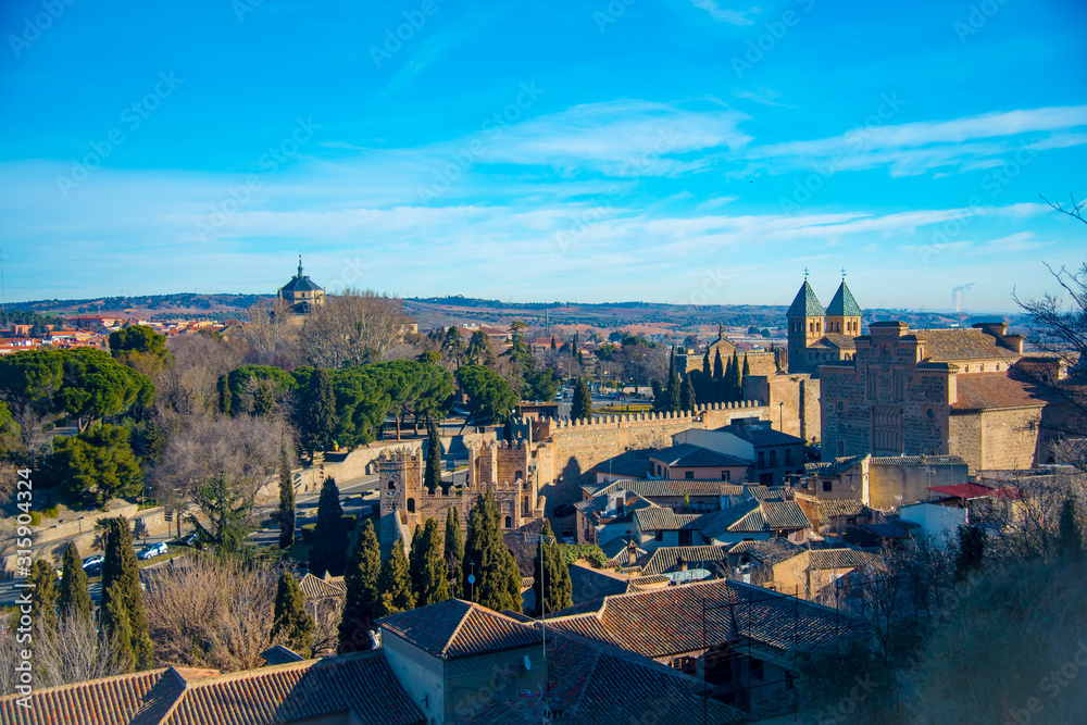 Obraz premium TOLEDO, SPAIN - February 4, 2019: Toledo is an ancient city located nearby Madrid, Spain. Spain is an European country which has many touristic places..