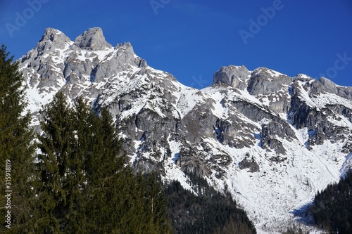 Ostalpen Tennengebirge, Berge mit Schnee - winter in the mountains