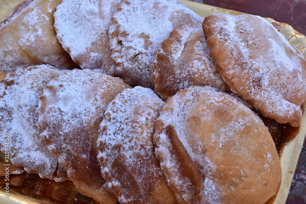 Cassatella, tipico dolde ripieno di ricotta della provincia di Trapani. Sicilia occidentale