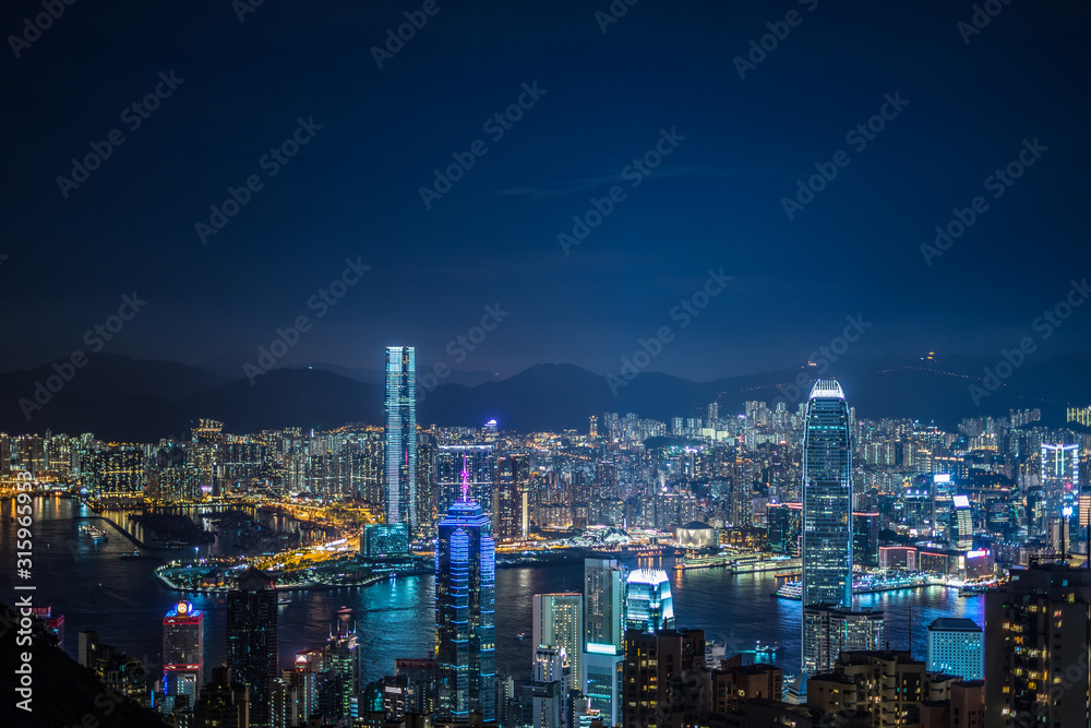 Fototapeta premium ヴィクトリアピークから見える香港の夜景