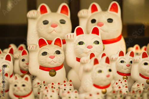 招き猫のイメージ（東京・豪徳寺） © kanzilyou