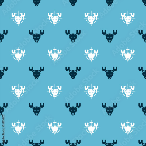 Set Moose head with horns and Hunt on moose with crosshairs on seamless pattern. Vector