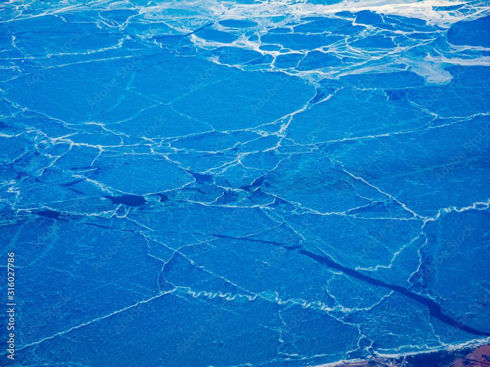 Naklejka premium Frozen Lake Eerie
