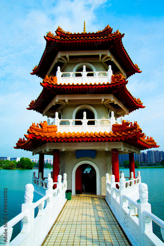 Obraz premium Twin Pagoda in Chinese Garden - Singapore