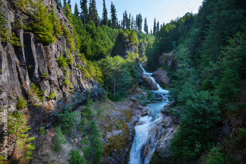 Φωτογραφία Waterfall in the forest