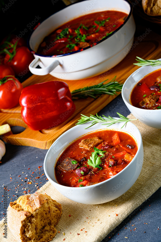 Spicy Mexican style beef with beans Spicy Mexican style beef with beans