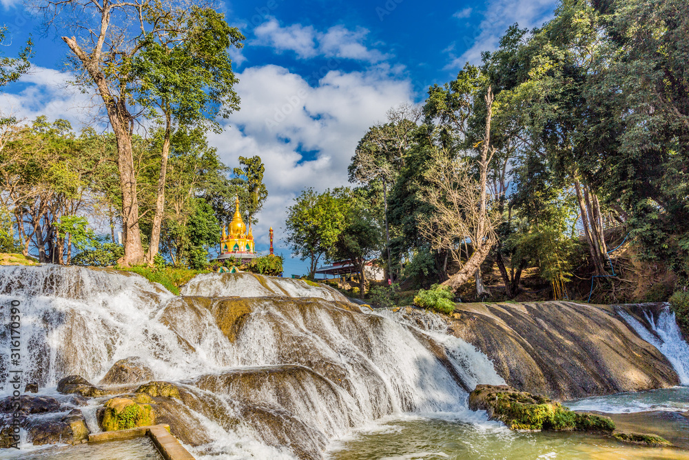 Pwe Gauk Waterfall Pyin Oo Lwin Mandalay state Myanmar (Burma) - obrazy, fototapety, plakaty 