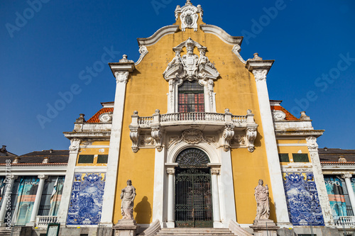 Carlos Lopes Pavilion is located in Parque Eduardo VII Parish of Avenidas Novas, in Lisbon