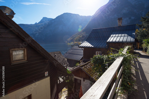 Fototapeta Naklejka Na Ścianę i Meble -  beautiful view of the streets of a small famous city Hallstatt
