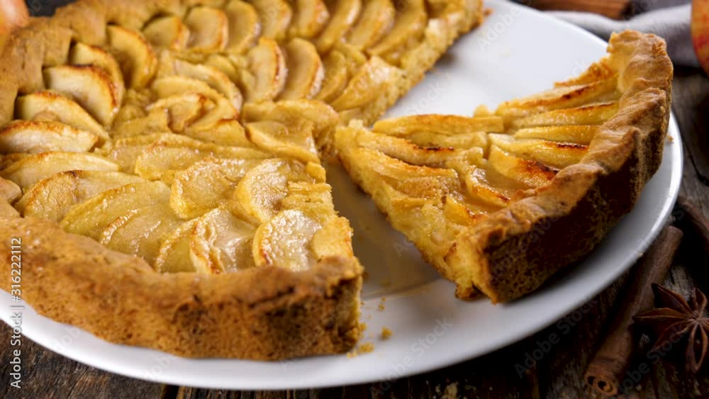 delicious apple pie in plate delicious apple pie in plate
