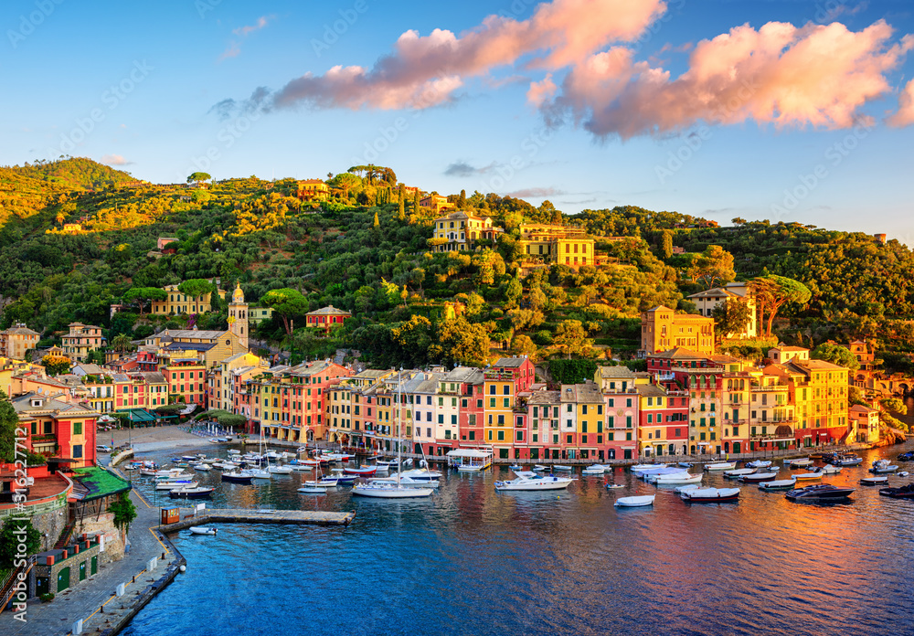 Portofino town on Liguria coast, Genoa, Italy, on sunrise - obrazy, fototapety, plakaty 
