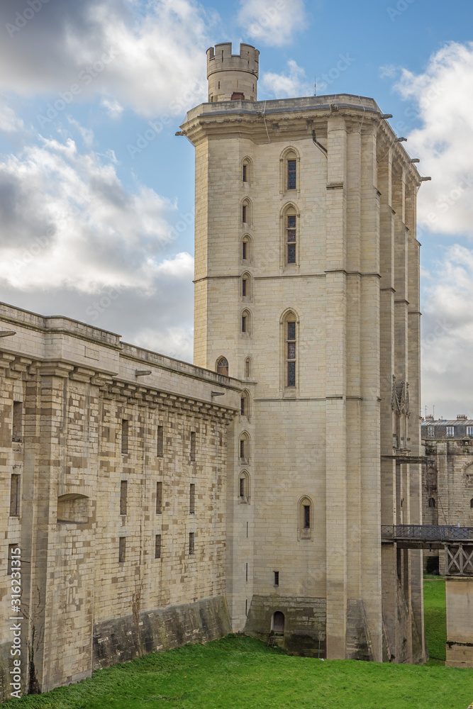 View of the  tower above the northern access of the Chateau de Vincennes, seen from the street