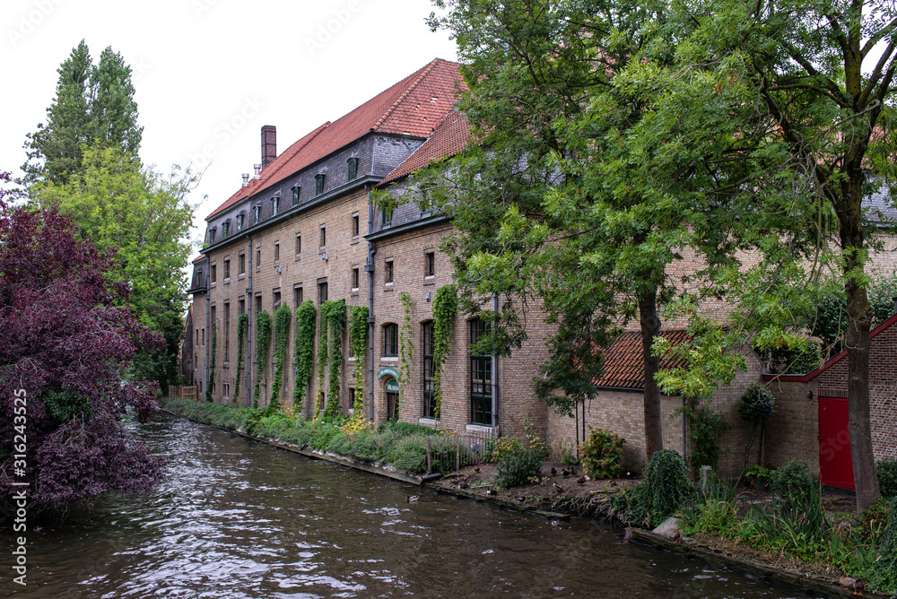 BEATERIO DE BRUJAS