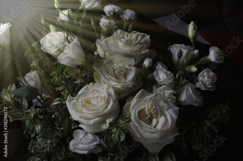 Design generated photos of white roses bouquet