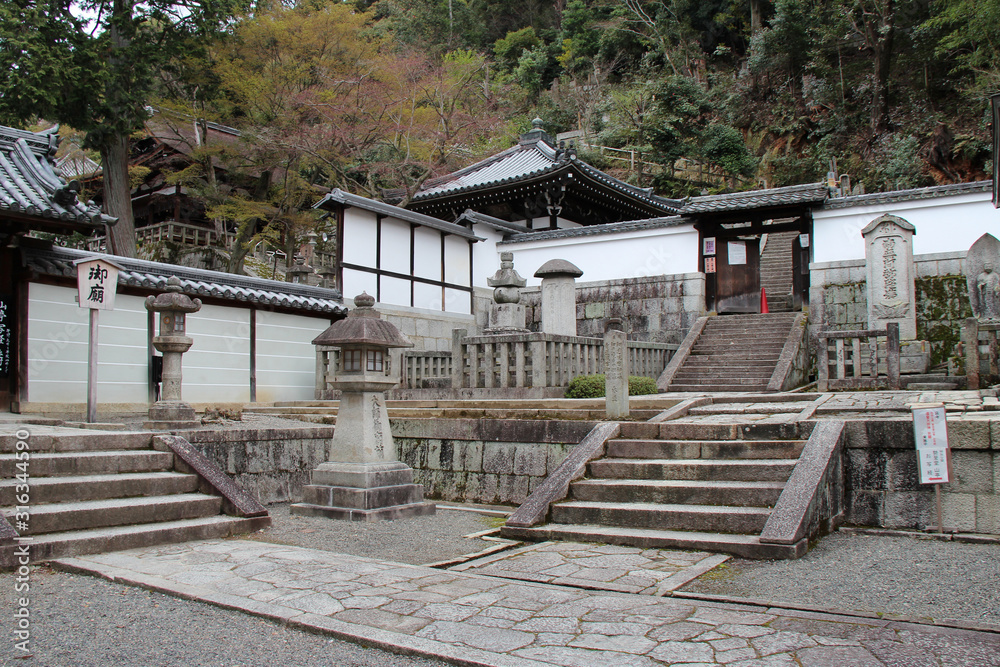 buddhist temple (Chion-in) in kyoto (japan)