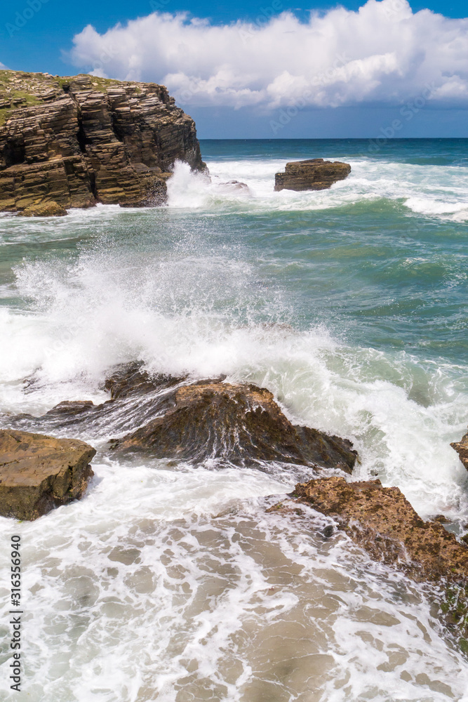 Praia das Illas - Das Wasser kommt zurück - Große Wellen