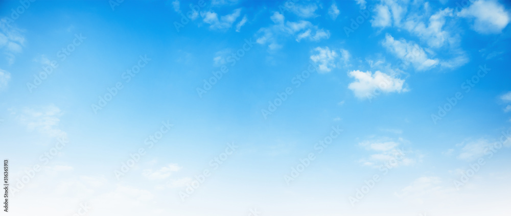 Fototapeta błękitne niebo z białym tłem chmur