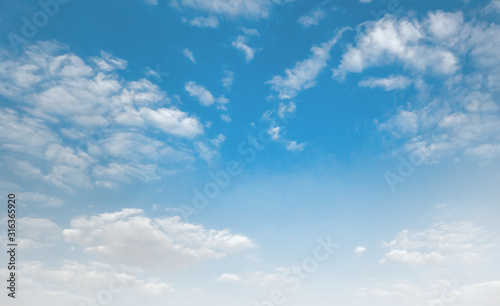 Fototapeta Naklejka Na Ścianę i Meble -  blue sky with white cloud background