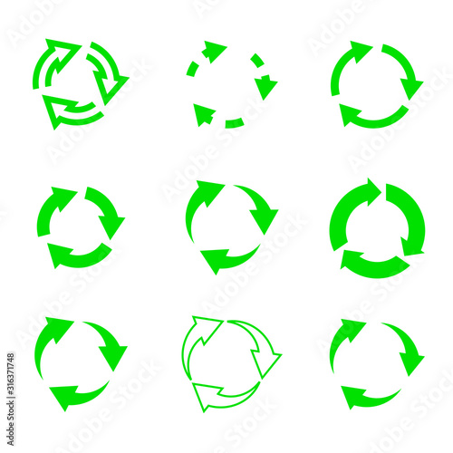 Vector recycle arrows. Set of icons.