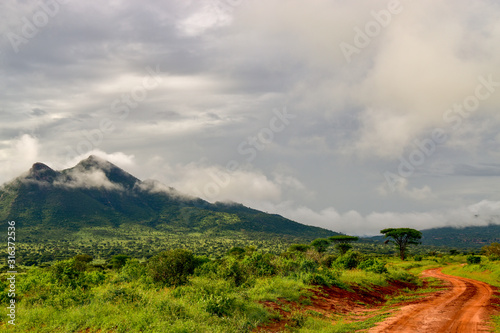 Landschaftsbilder aus dem Nationalpark Tsavo Ost Tsavo West und Amboseli