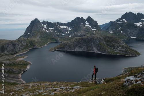 hidden gem, narvtinden mountain hike. reine area, lofoten islands, solbjørnvatnet, lofoten, trail, hidden, moskenesøy, north norway, arctic weather.