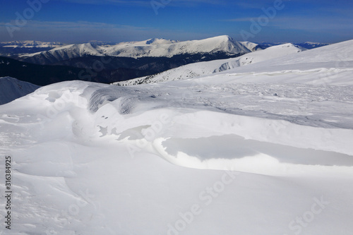 Mountain ridge in winter © Vitalfoto