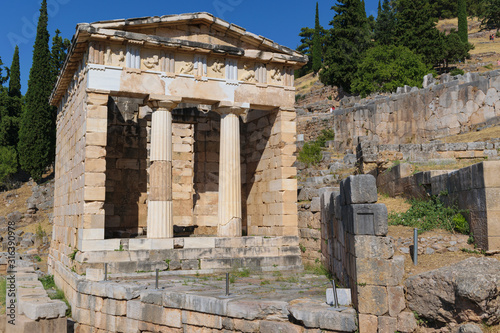 Treasury of the Athenians, Delphi