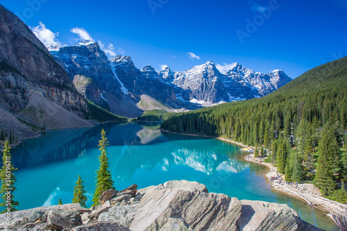 Obraz na płótnie Moraine Lake in the Valley of the Ten Peaks in Banff National Park in the Canadi