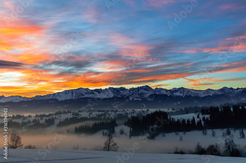 Fototapeta Naklejka Na Ścianę i Meble -  Views on Tatra Mountain in winter scenery from Lapszanka Pass.